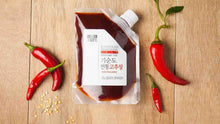 Gochujang Sauce, red chiles 16x9